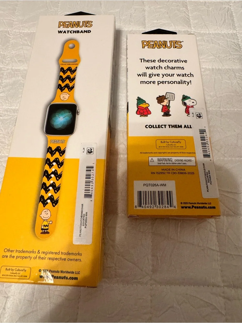 Peanuts Yellow and Black Zigzag Charlie Brown Apple Watch Band with Charms